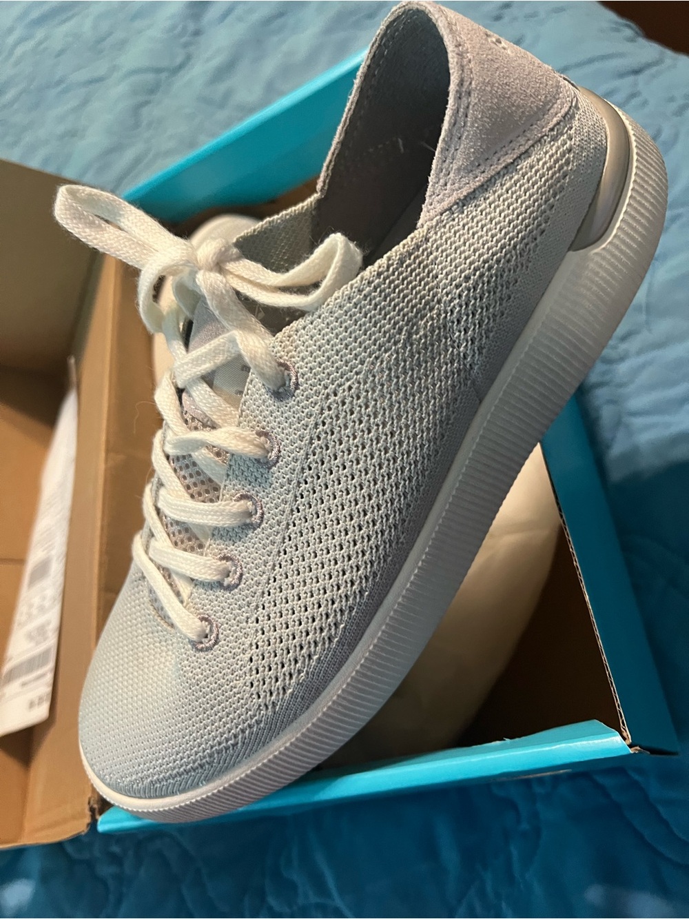 Reef Neptune Women's Light Gray Knit Lace-Up Sneakers